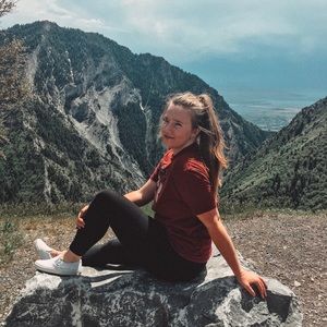 Meet your Posher, Abby